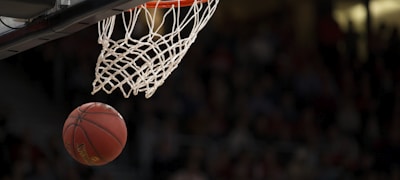 悟空体育官网大厅特色服务，展示免费看球、原画质直播、低延迟等优势